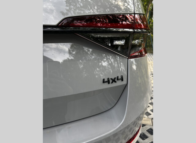 
								Škoda-Superb-2.0 4×4 Sportline plnou									