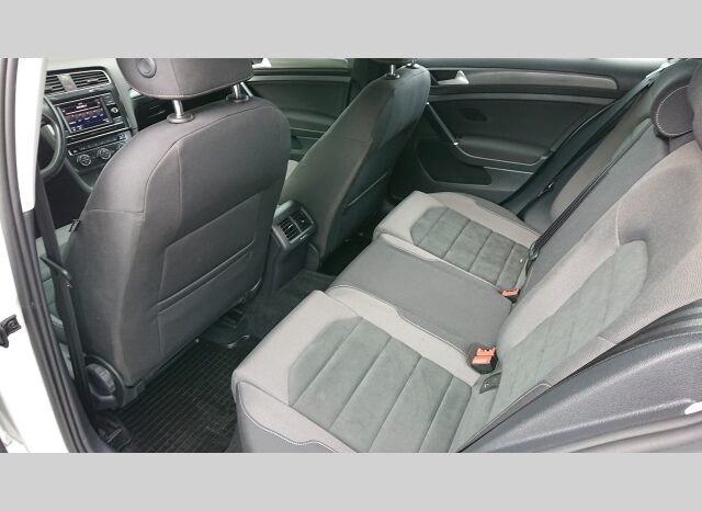 
								Volkswagen-Golf-1.6 TDi Comfortline plnou									