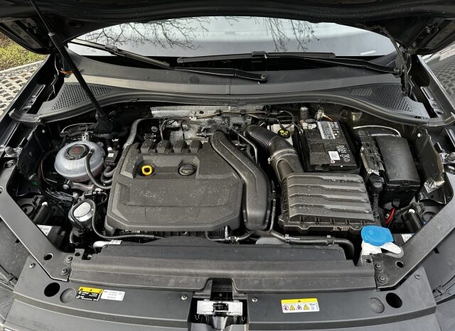 
								Volkswagen-Tiguan-1.5 TSi plnou									