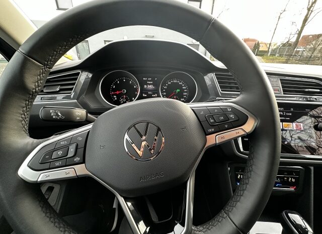 
								Volkswagen-Tiguan-1.5 TSi plnou									