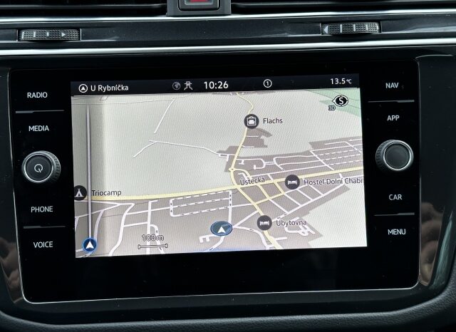 
								Volkswagen-Tiguan-1.5 TSi plnou									