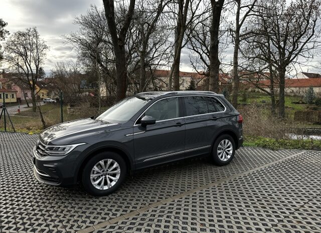 
								Volkswagen-Tiguan-1.5 TSi plnou									
