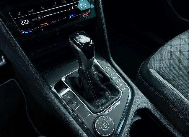 
								Volkswagen-Tiguan-2.0 TSi 4×4 Line plnou									