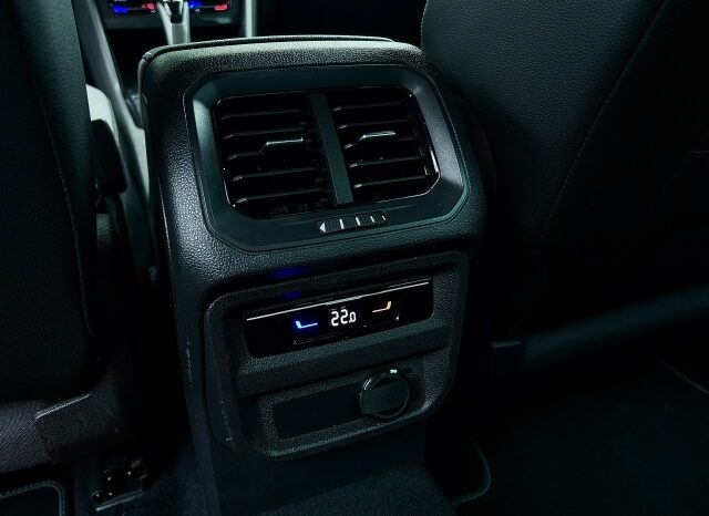 
								Volkswagen-Tiguan-2.0 TSi 4×4 Line plnou									