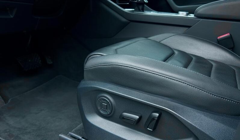 
								Volkswagen-Touareg-3.0 TDi 4×4 Elegance plnou									