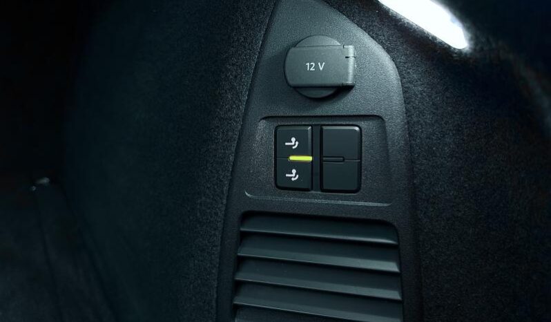 
								Volkswagen-Touareg-3.0 TDi 4×4 Elegance plnou									