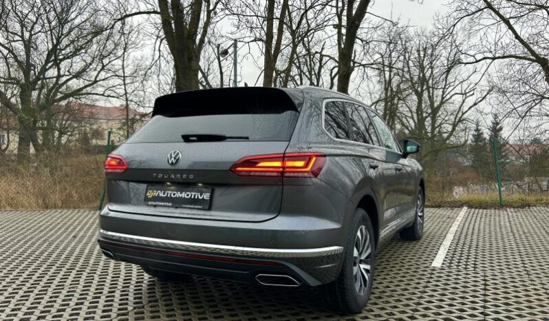 
								Volkswagen-Touareg-3.0 TDi 4×4 Elegance plnou									