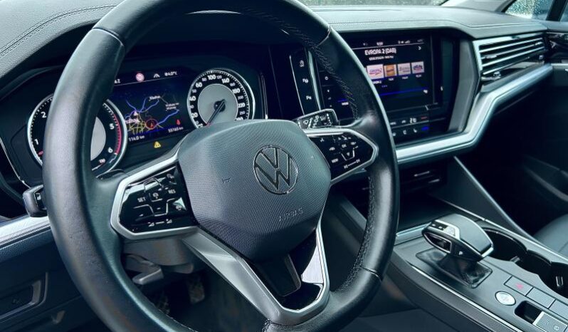 
								Volkswagen-Touareg-3.0 TDi 4×4 Elegance plnou									