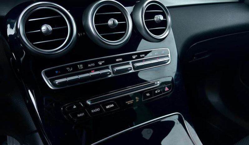 
								Mercedes-Benz-GLC-2.1 d Matic Matic plnou									